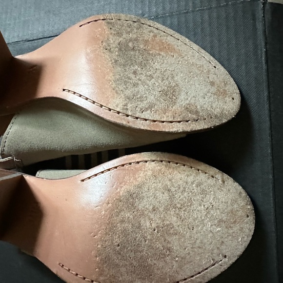 Frye peep toe booties, size 8.5, ash color - Picture 4 of 6